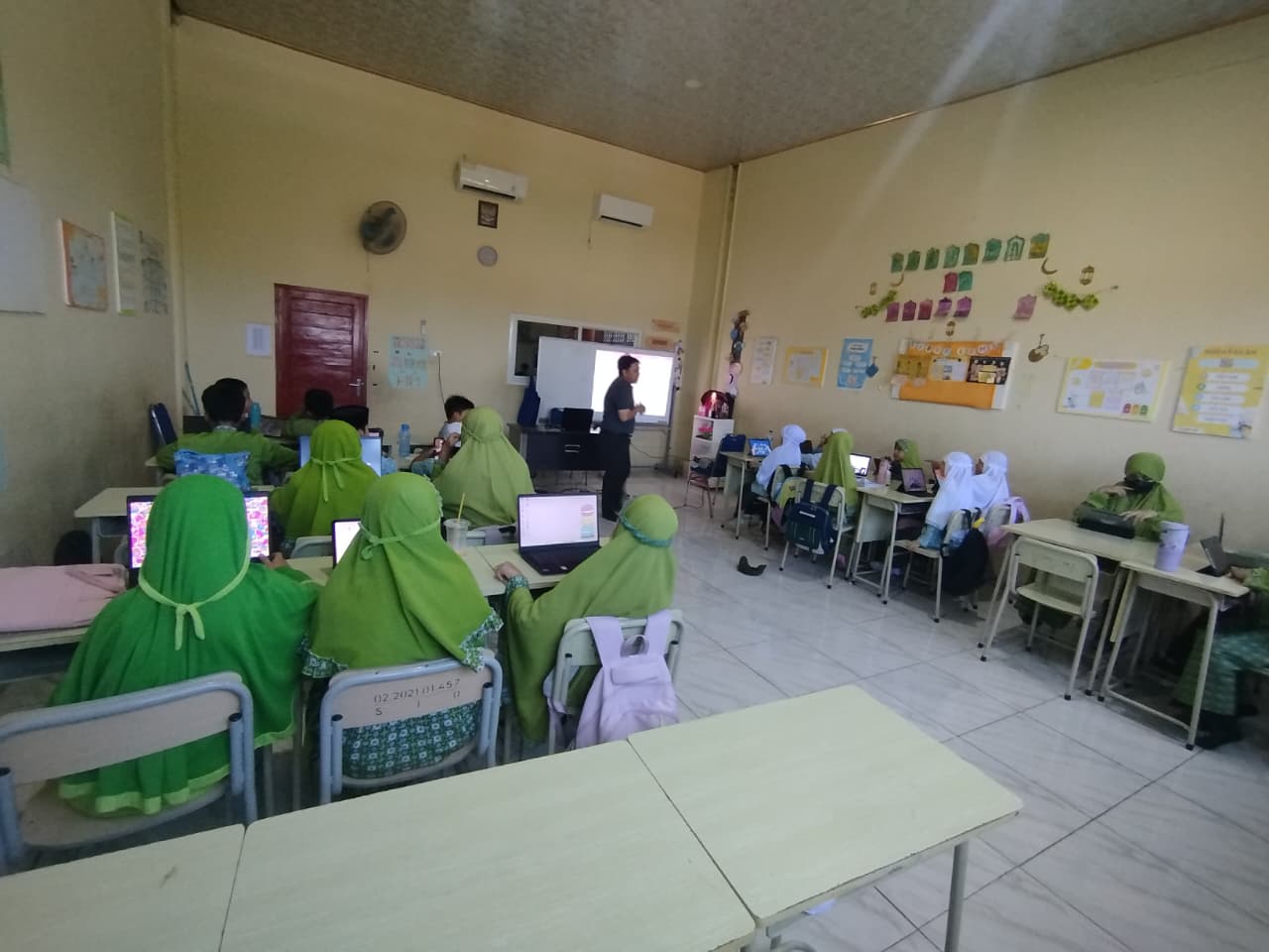 Kelas Coding Anak SDIT Qurthuba Makassar